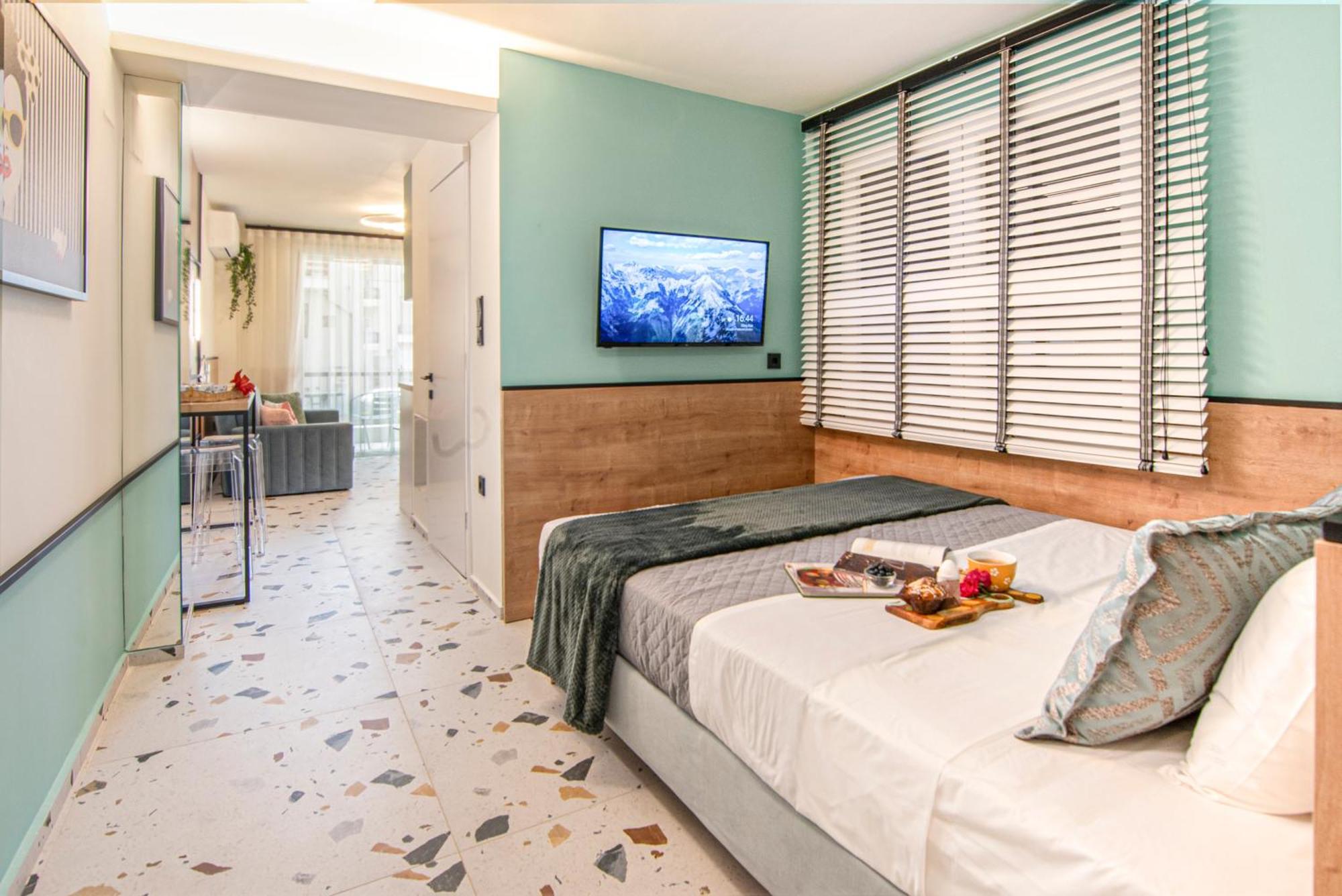 Center Emerald Apartment *