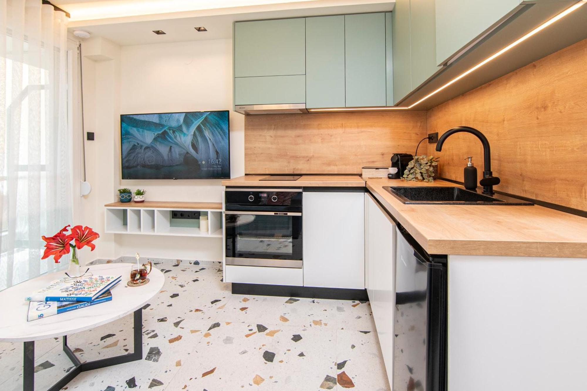 Center Emerald Alexandroupoli